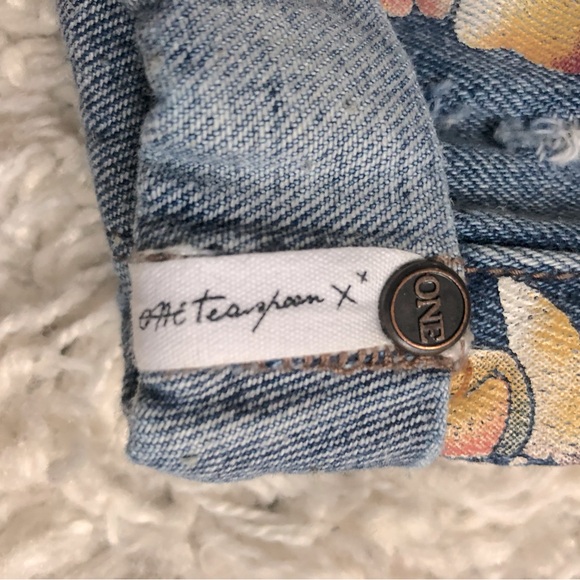 One Teaspoon Denim Shorts - Picture 3 of 4